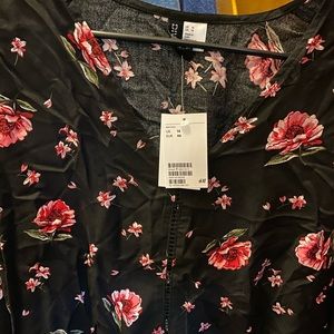 Floral bell end sleeved blouse